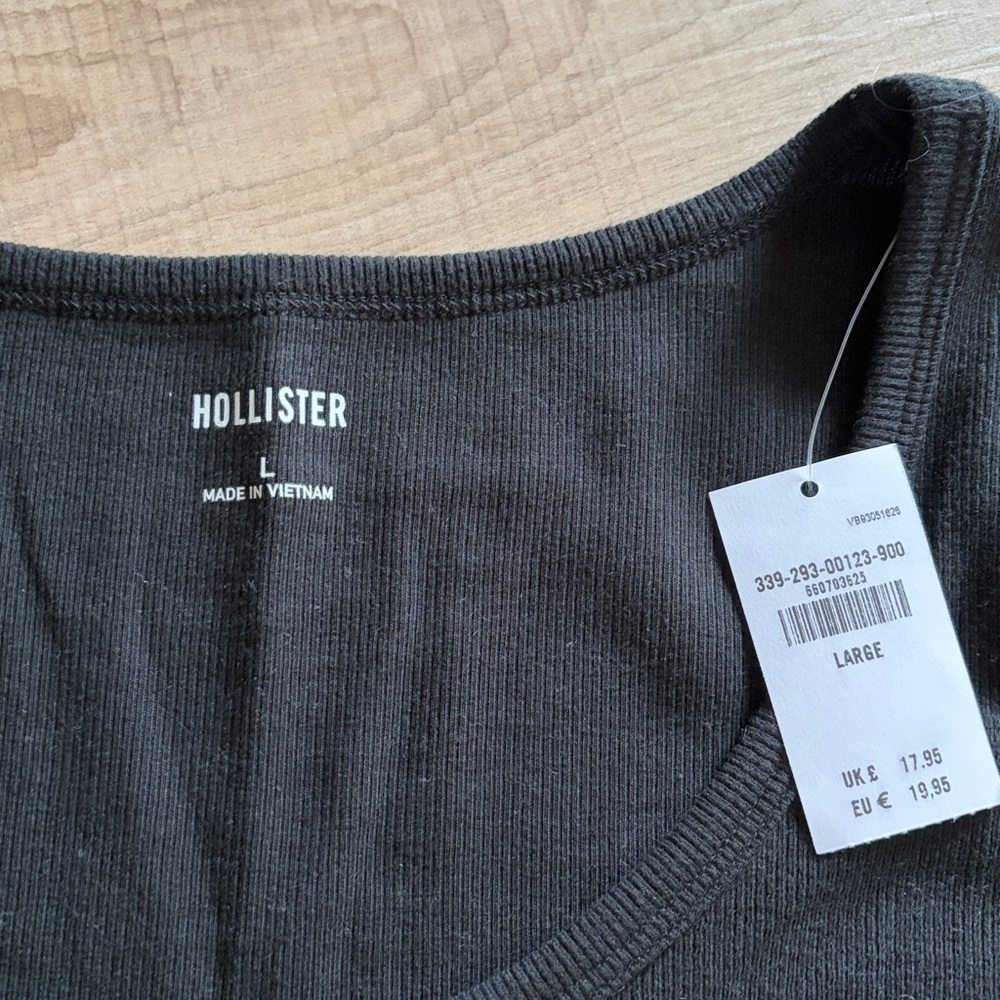 NWT Hollister Long Sleeve Scoop Neck Fitted Casual Ribbed Comfy - Picture 2 of 4